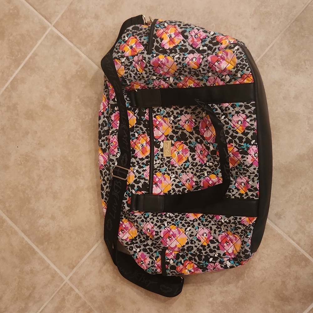 Betsey Johnson-travel bag - Large, Quilted Washable